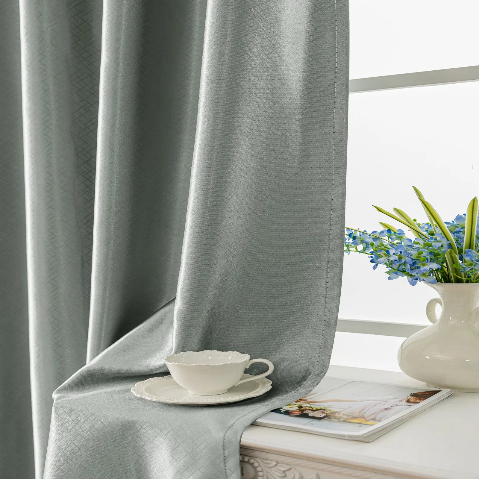 YSTYLE Indoor 2 pcs - Modern Blackout CurtainsBlackout Glossy