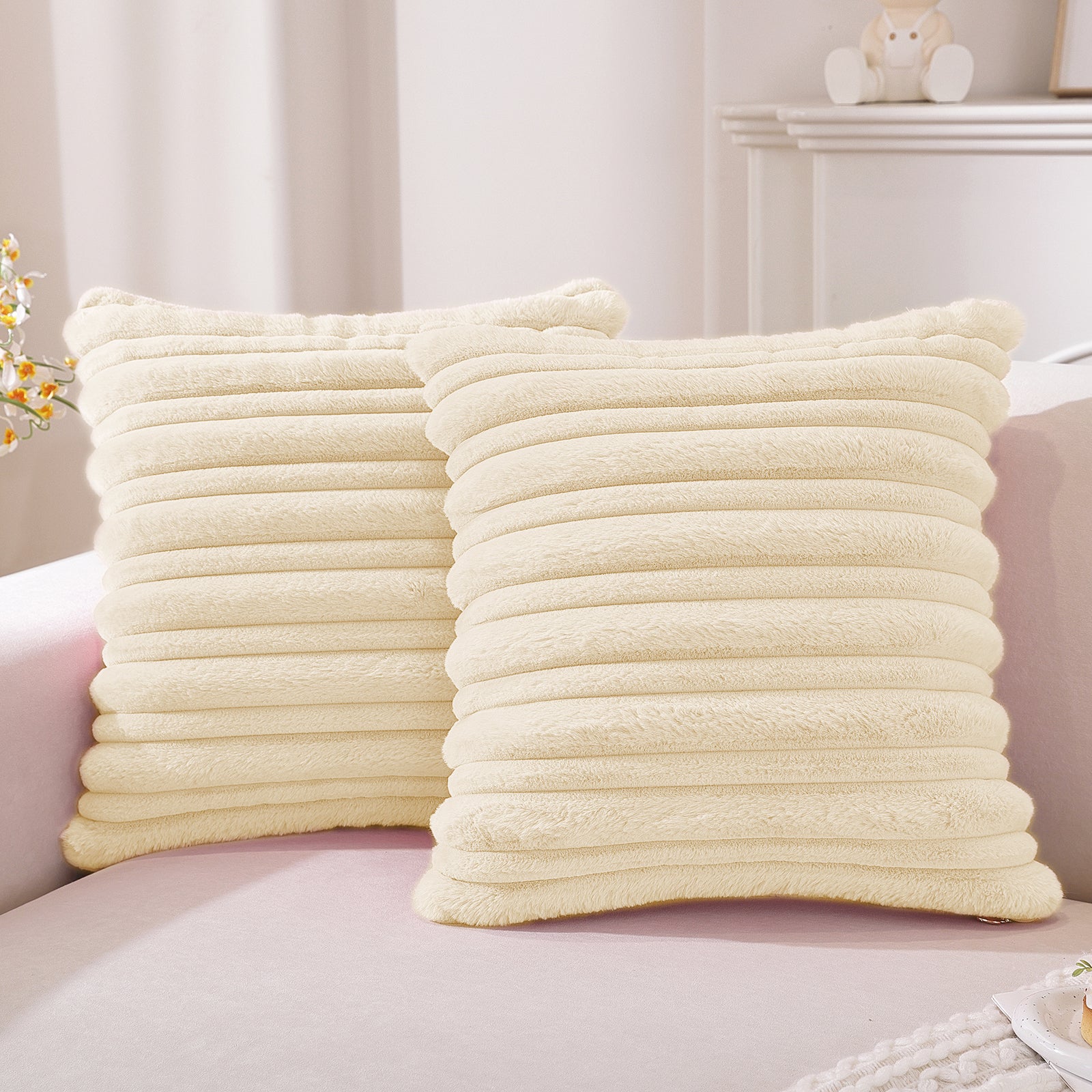 Ystyle Set of 2 Velvet Cushion Cover 50 x 50, Super Soft Striped Cushion Covers, Decoration Cushion Covers with Heart-Shaped Zipper, for Sofa Chair Bed Living Room