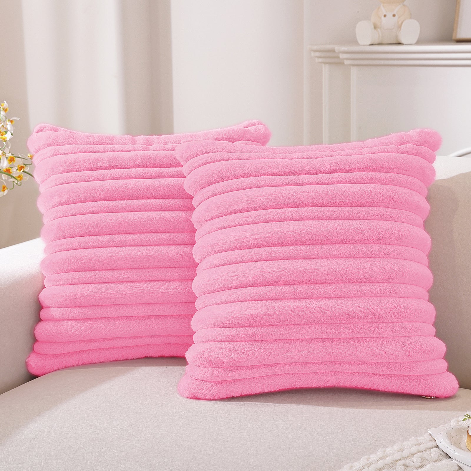 Ystyle Set of 2 Velvet Cushion Cover 50 x 50, Super Soft Striped Cushion Covers, Decoration Cushion Covers with Heart-Shaped Zipper, for Sofa Chair Bed Living Room