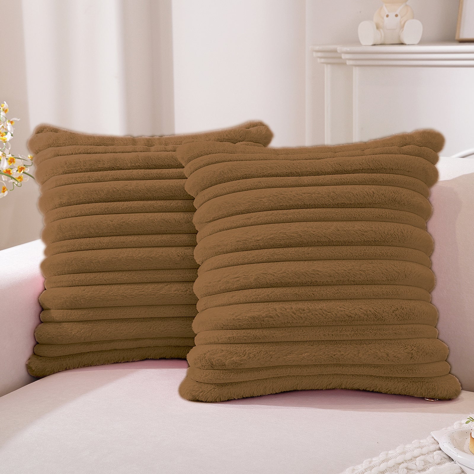 Ystyle Set of 2 Velvet Cushion Cover 50 x 50, Super Soft Striped Cushion Covers, Decoration Cushion Covers with Heart-Shaped Zipper, for Sofa Chair Bed Living Room