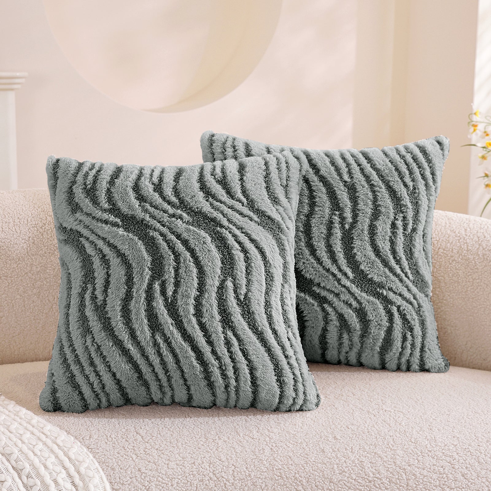 Ystyle Sofa Cushion Covers 60 x 60 cm Set of 2 Soft Plush Striped Cushion Covers Modern Elegant Decorative Durable Cushion Covers for Sofa Living Room Bedroom
