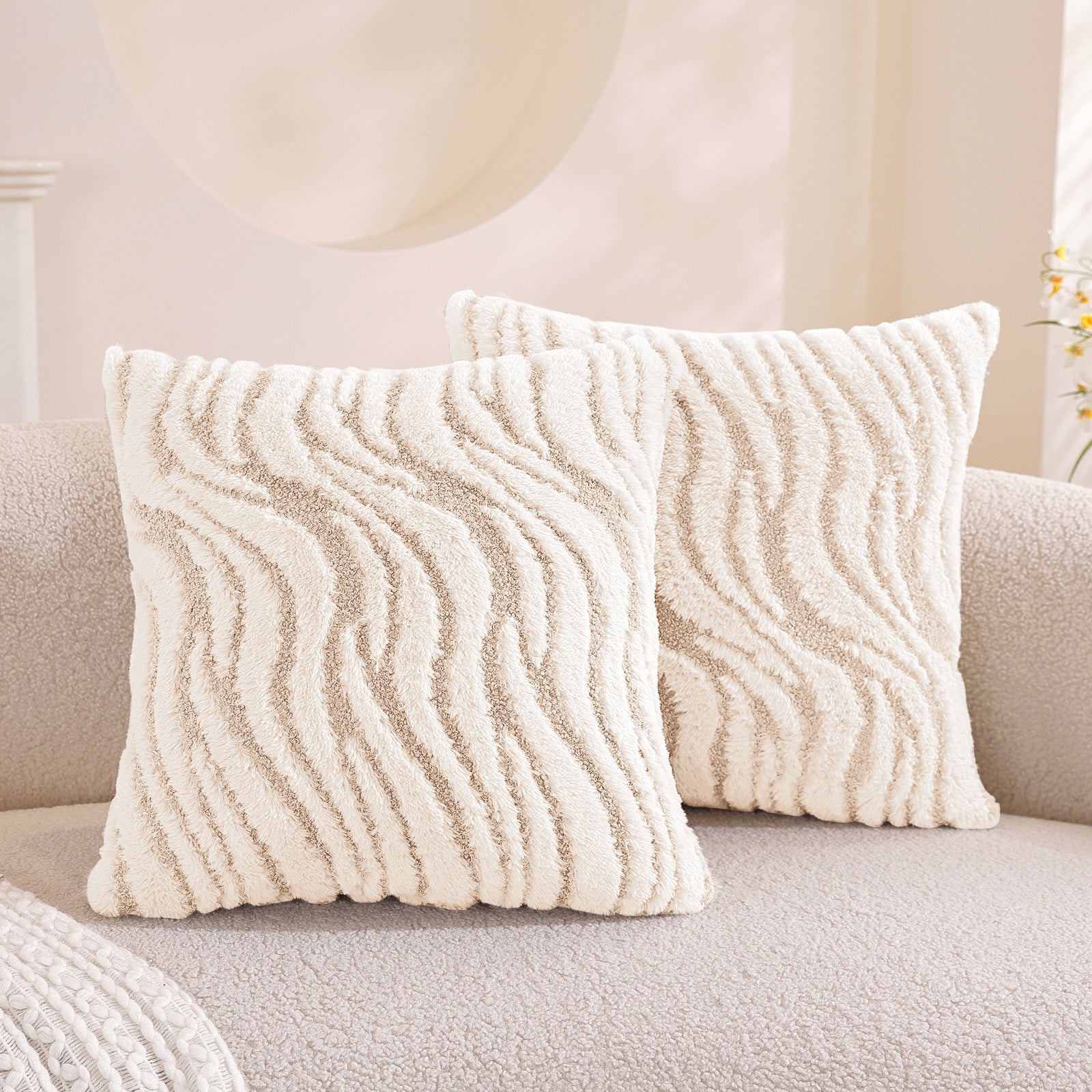 Ystyle Sofa Cushion Covers 60 x 60 cm Set of 2 Soft Plush Striped Cushion Covers Modern Elegant Decorative Durable Cushion Covers for Sofa Living Room Bedroom