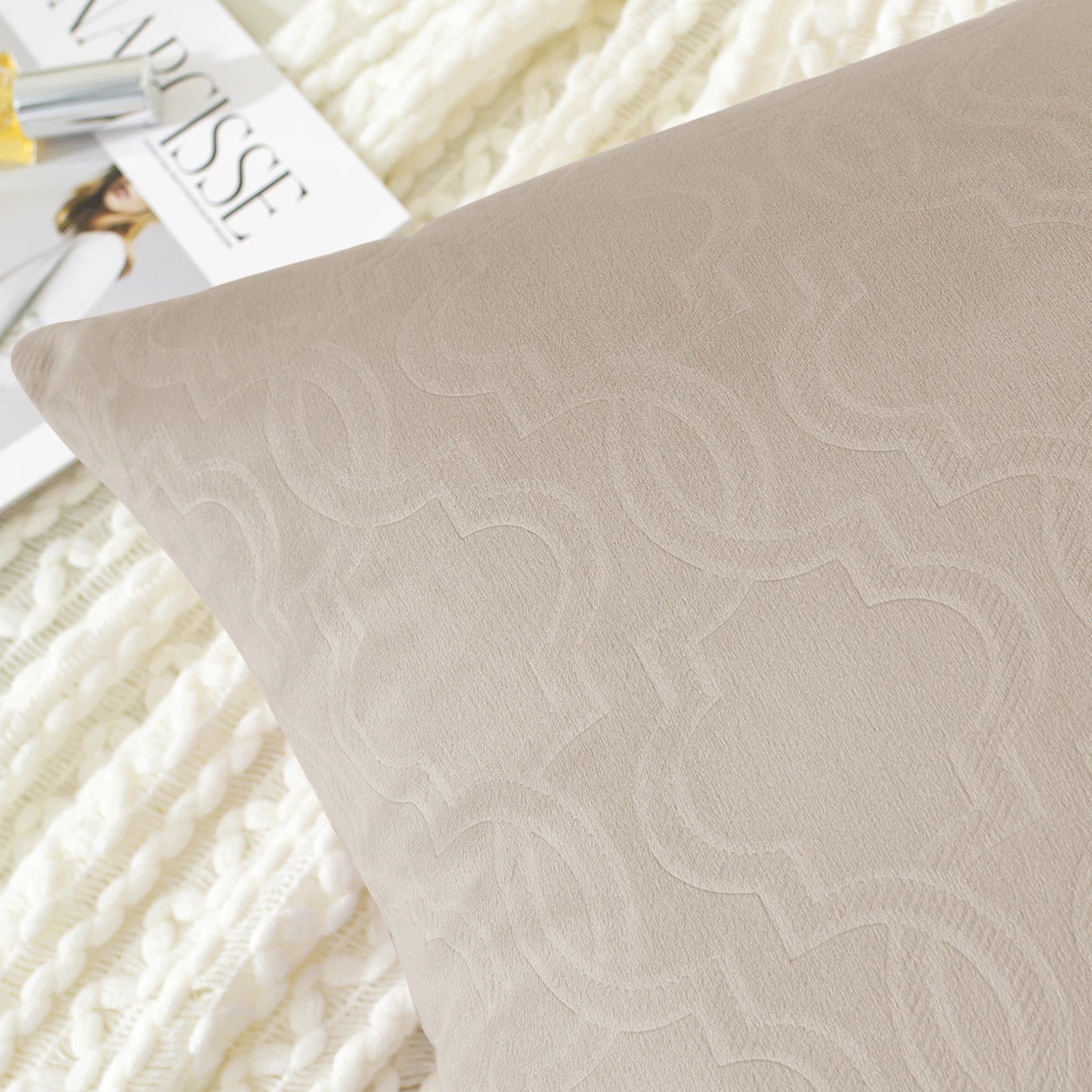 YSTYLE Velvet Sofa Cushion Covers, Decorative Throw Pillow Covers, 2 pcs, Hidden Zipper-Lantern Shape