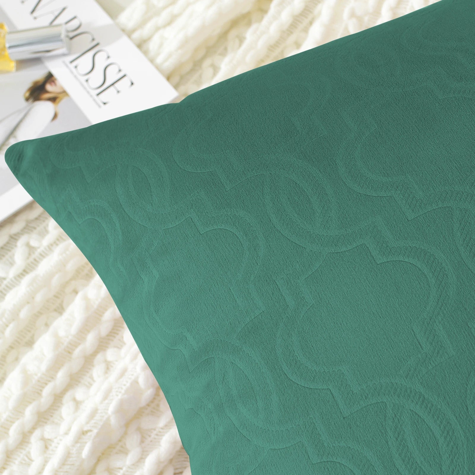 YSTYLE Velvet Sofa Cushion Covers, Decorative Throw Pillow Covers, 2 pcs, Hidden Zipper-Lantern Shape