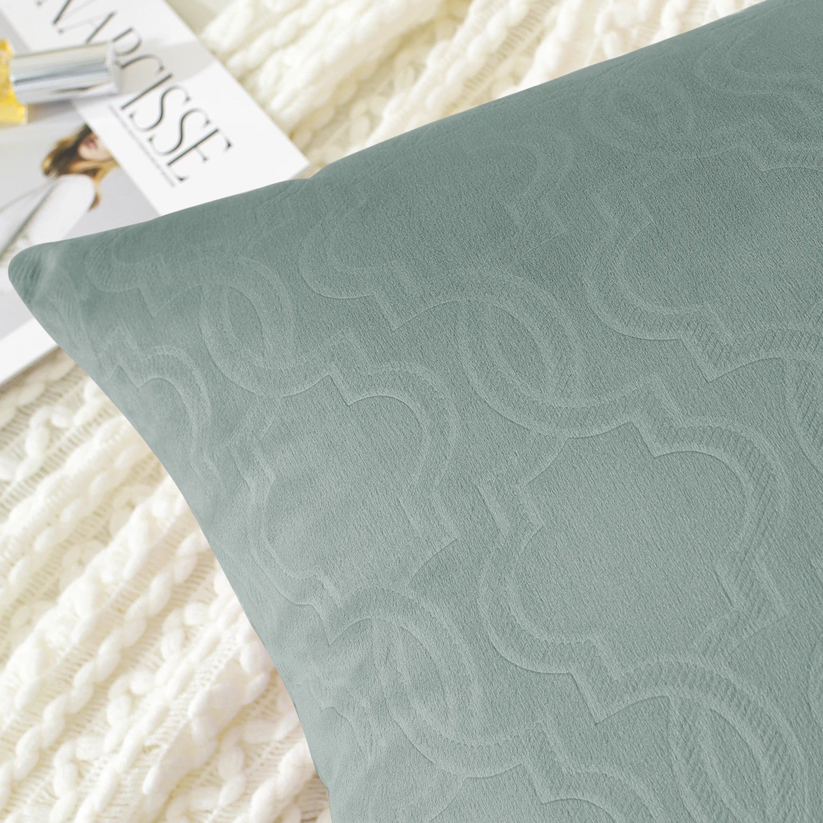 YSTYLE Velvet Sofa Cushion Covers, Decorative Throw Pillow Covers, 2 pcs, Hidden Zipper-Lantern Shape