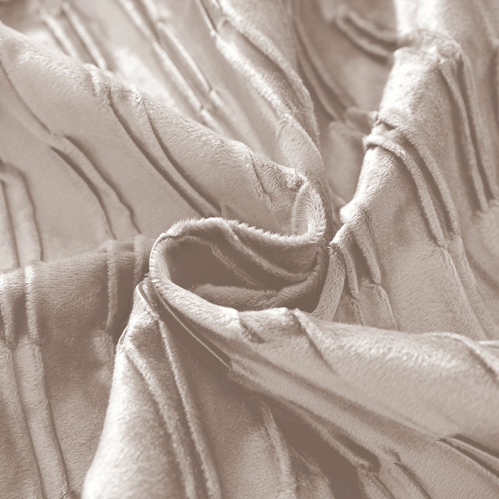 Ystyle Sofa Cushion Covers 40 x 40 cm Set of 2 Soft Velvet Sofa Cushion Covers Modern Bedroom Sofa Bed Invisible Zipper Washable Elegant Durable