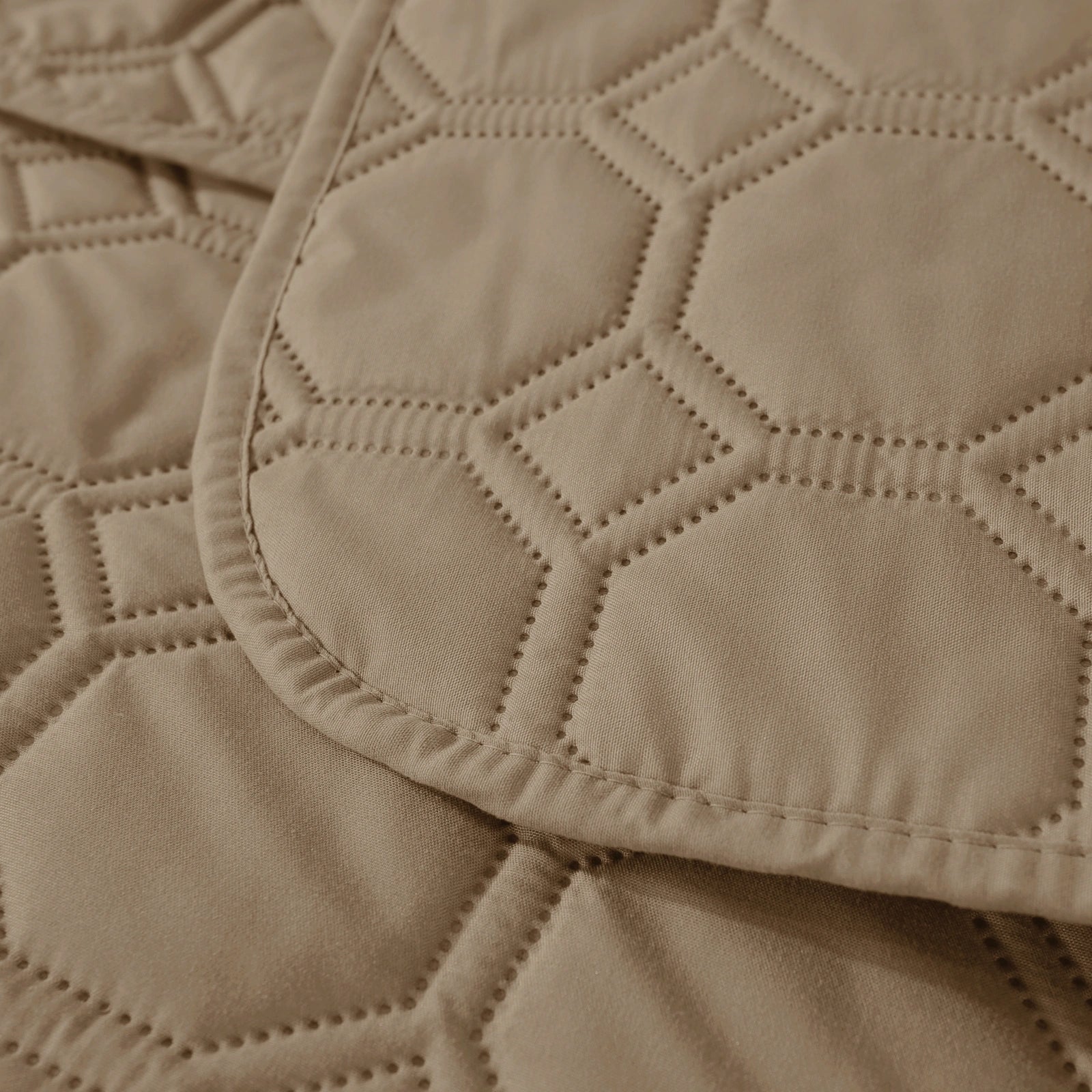 YSTYLE 3 Seater WaterProof Sofa Cover with Armrests,Elegant- for Dogs , Non-Slip and Scratch Resistant Design-Yuanbao Grid