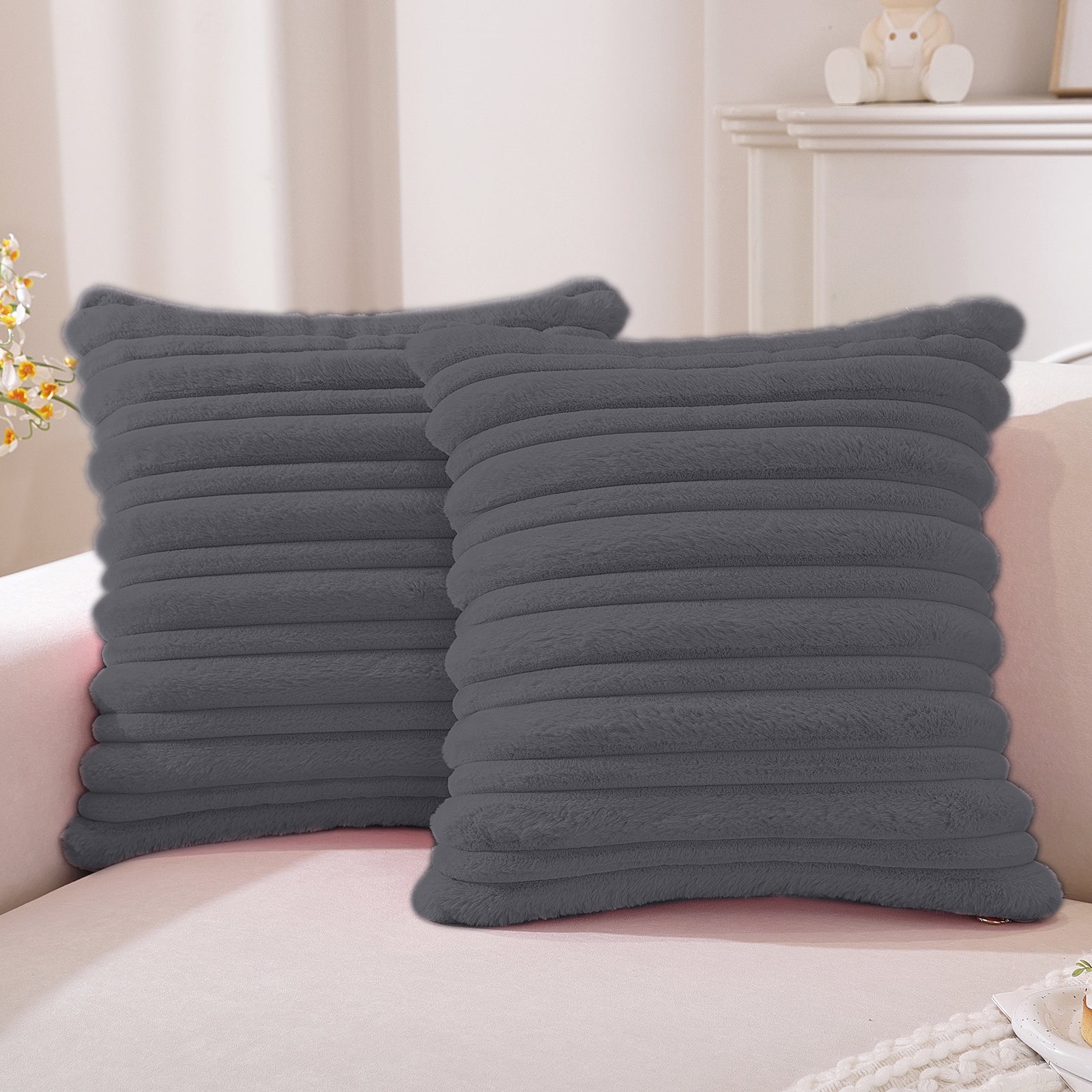 Ystyle Set of 2 Velvet Cushion Cover 50 x 50, Super Soft Striped Cushion Covers, Decoration Cushion Covers with Heart-Shaped Zipper, for Sofa Chair Bed Living Room