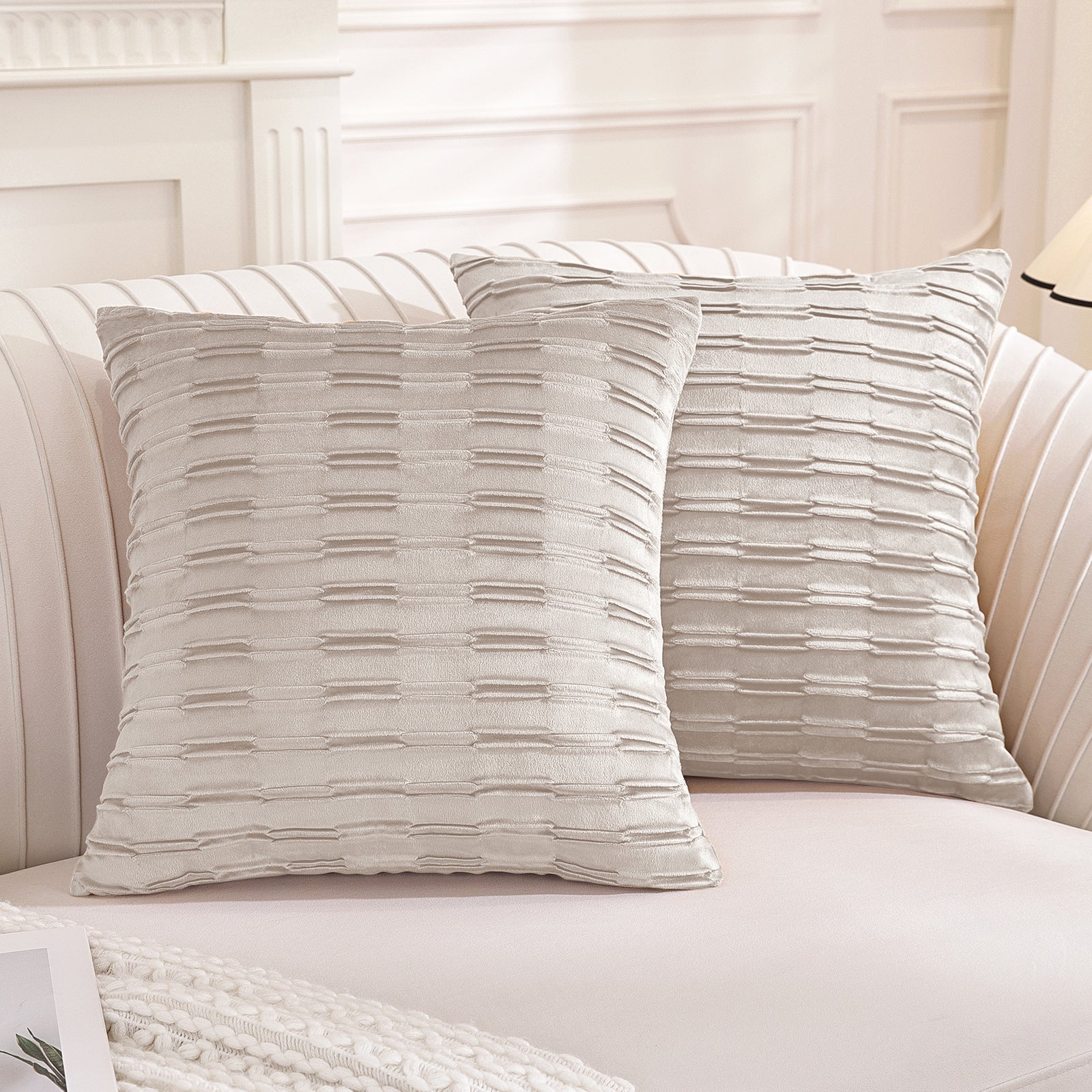 Ystyle Sofa Cushion Covers 50 x 50 cm Set of 2 Soft Velvet Sofa Cushion Covers Modern Bedroom Sofa Bed Invisible Zipper Washable Elegant Durable