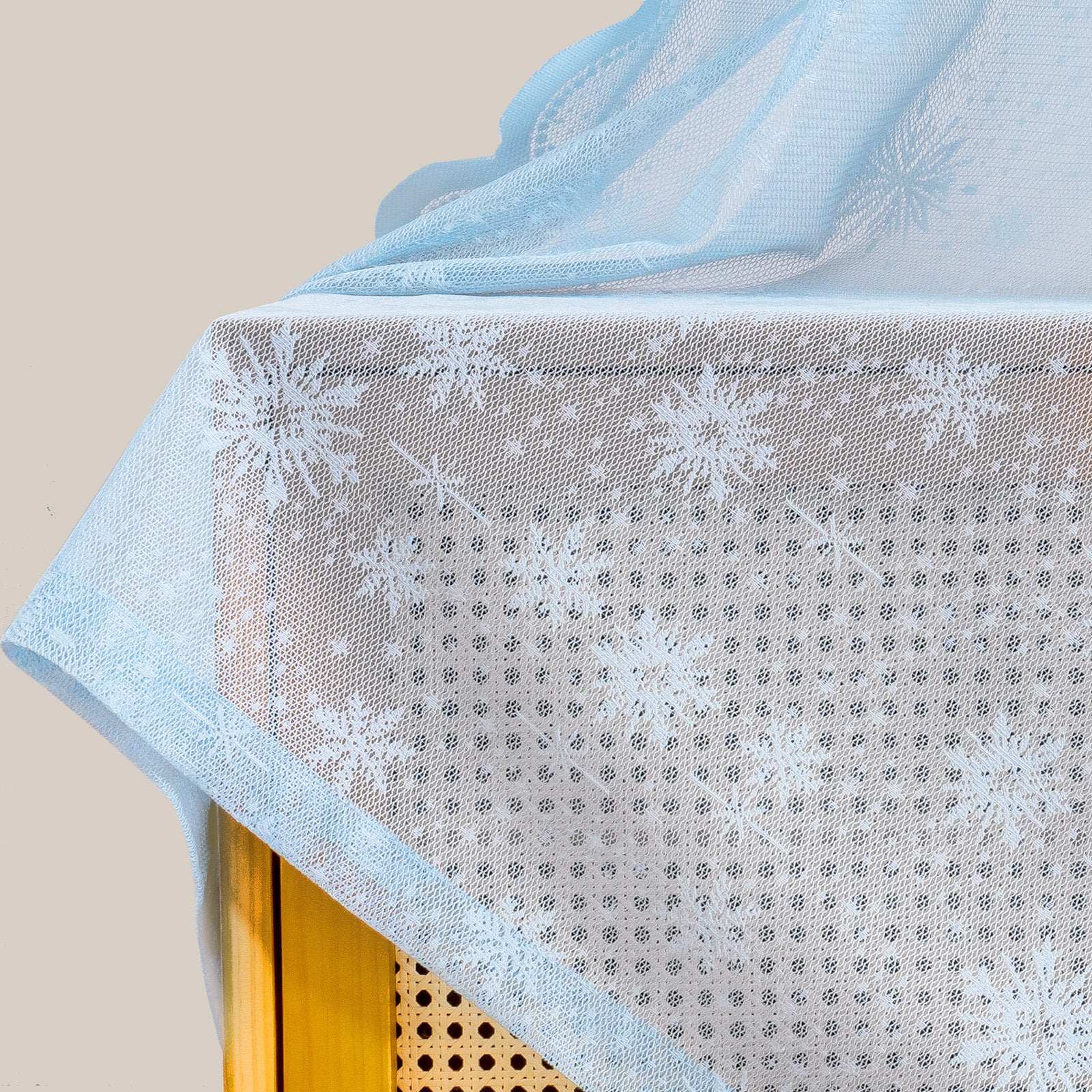 Ystyle 2 Panels Set, Semi-Sheer Indoor Curtains, 70x120cm, Classic Snowflake Pattern Lace Voile Curtains with Rod Pocket