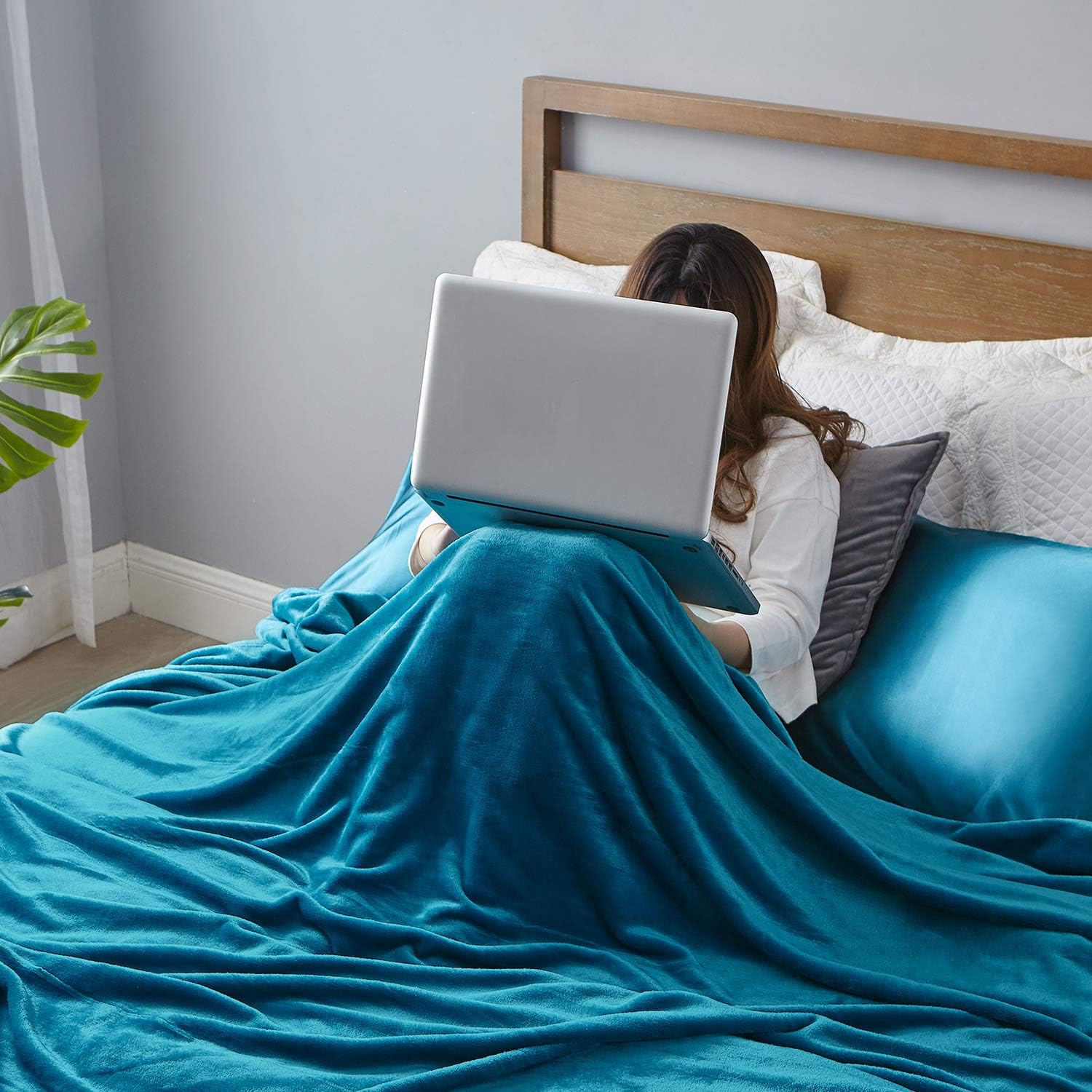 YSTYLE Soft Flannel Fleece Twin Blanket Plush Throw 160 x 200 CM