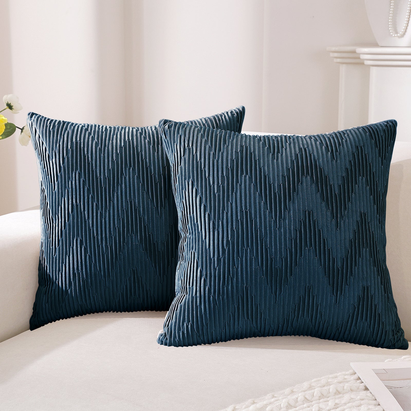 Ystyle 2 Pieces Cushion Covers Sofa 50 x 50 cm Velvet Minimalist Cushion Covers Invisible Zipper Decorative Cushion Covers for Sofa Living Room Bedroom